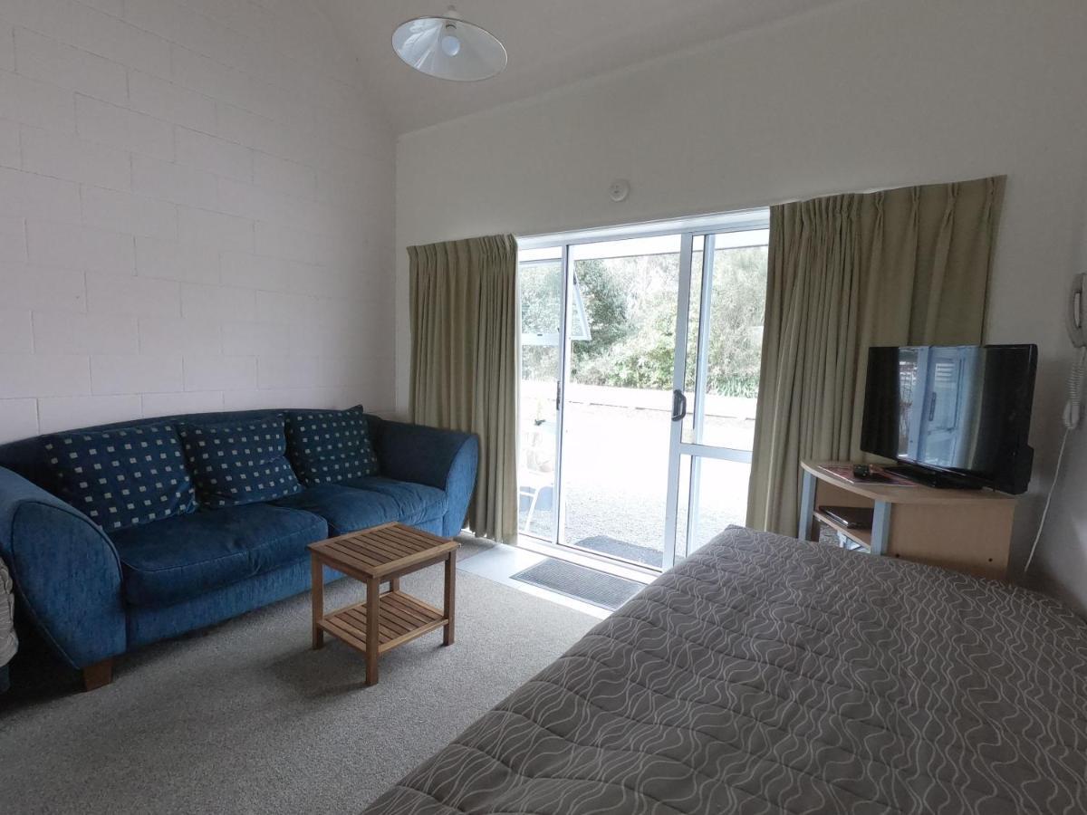 Castle Court Motel Wellsford Eksteriør billede